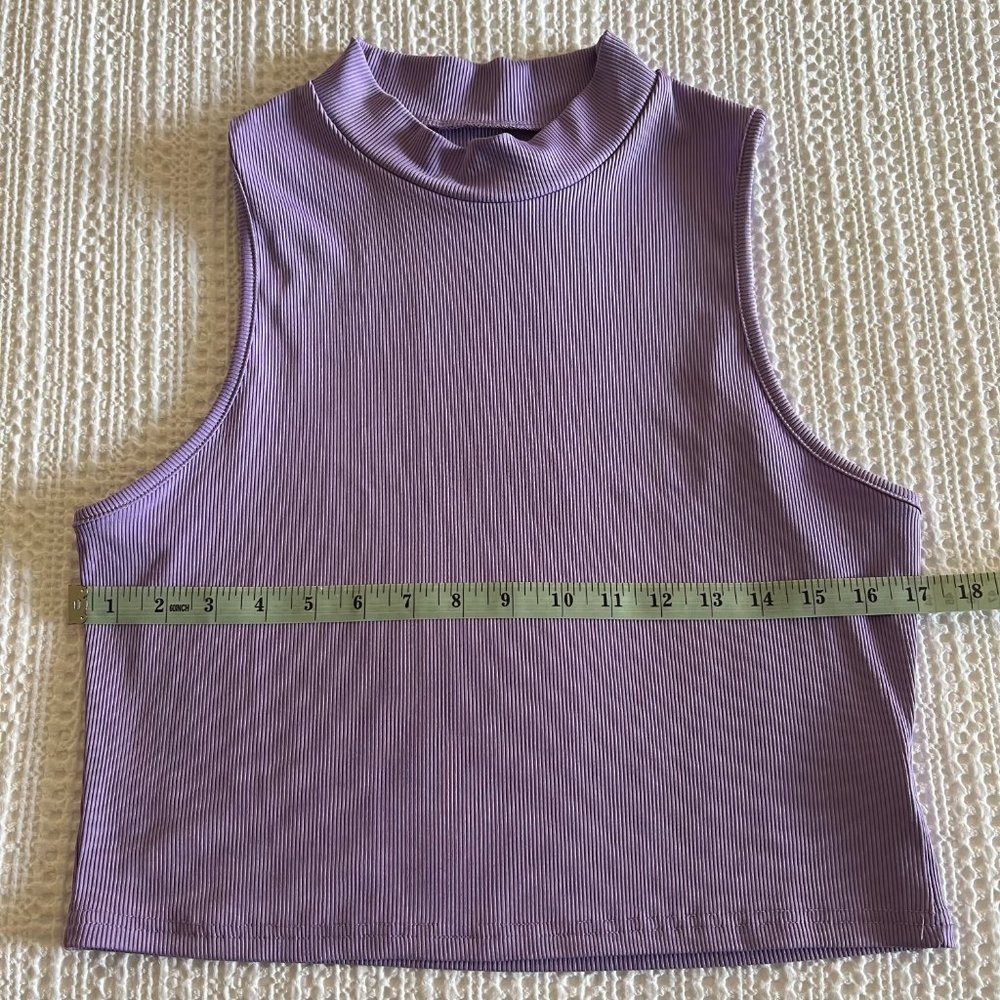 Mock Neck Crop Top Tank Top - Picture 3 of 6